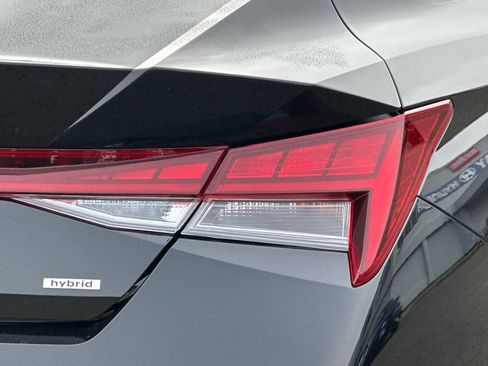 New 2025 Hyundai Elantra Limited image 26