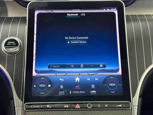 Used 2023 Mercedes-Benz GLC 300 w/ Exclusive Trim Package image 29