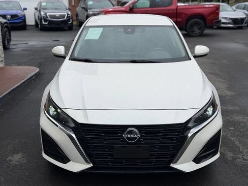 Used 2023 Nissan Altima 2.5 SV AWD/4WD image 2