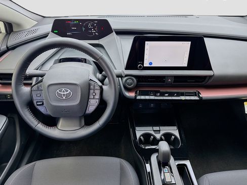 Used 2025 Toyota Prius Plug-In Hybrid FWD image 14