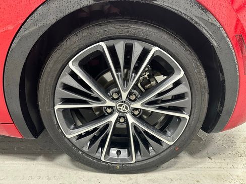 Used 2025 Toyota Prius XLE image 65