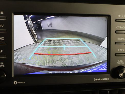 Used 2022 Toyota RAV4 XLE Premium image 28