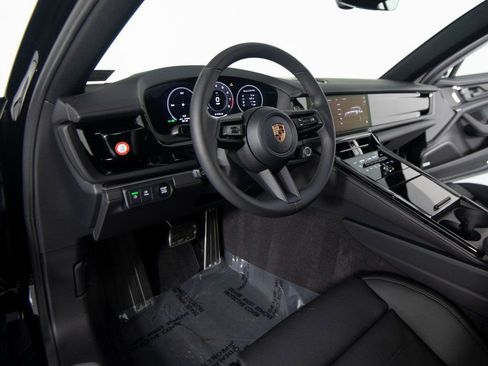 New 2026 Porsche Panamera 4 image 4