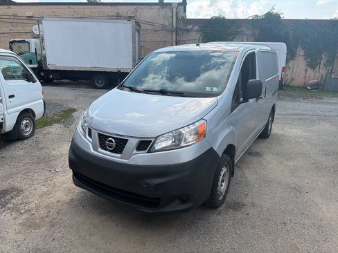 Used 2018 Nissan NV200 S w/ Cruise Control Package FWD image 2