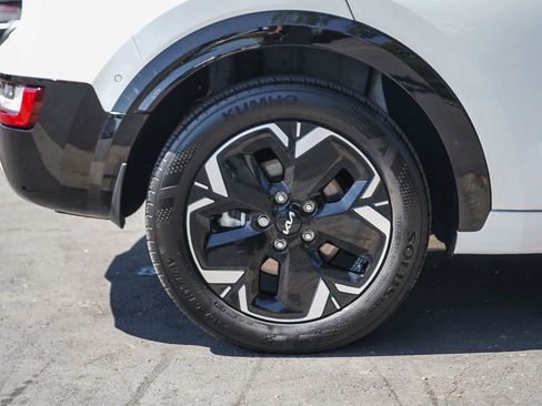 Used 2024 Kia Niro Wave FWD image 8