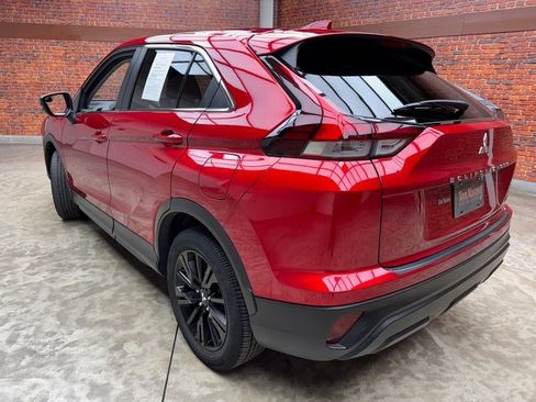 Used 2024 Mitsubishi Eclipse Cross LE image 3