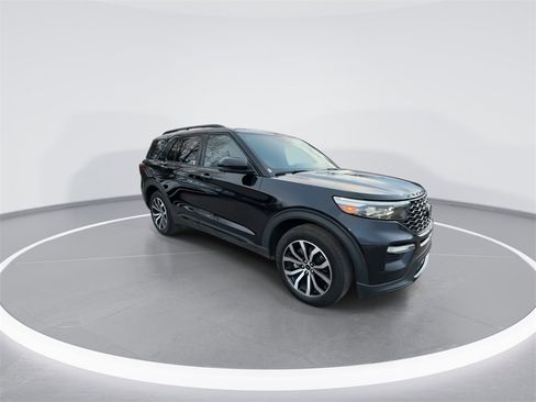 Used 2020 Ford Explorer ST w/ Premium Technology Package image 2