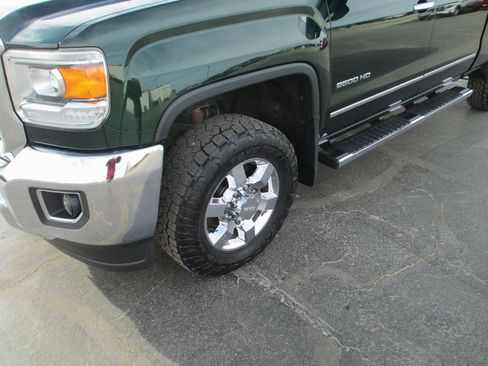 Used 2015 GMC Sierra 2500 SLT w/ Suspension Package, Off-Road image 11