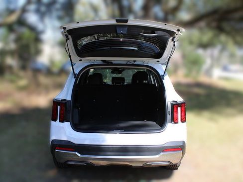 New 2026 Kia Sorento S image 9