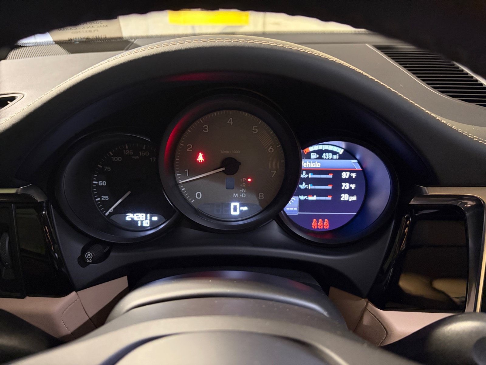 Certified 2023 Porsche Macan S AWD/4WD image 6