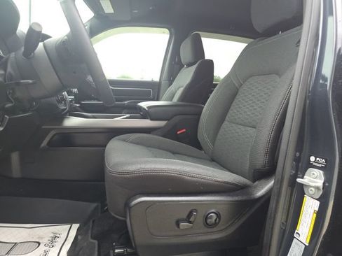 Used 2025 RAM 1500 Big Horn AWD/4WD image 9