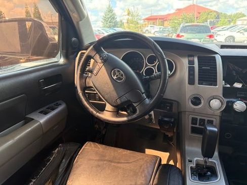 Used 2008 Toyota Tundra 4x4 CrewMax image 8