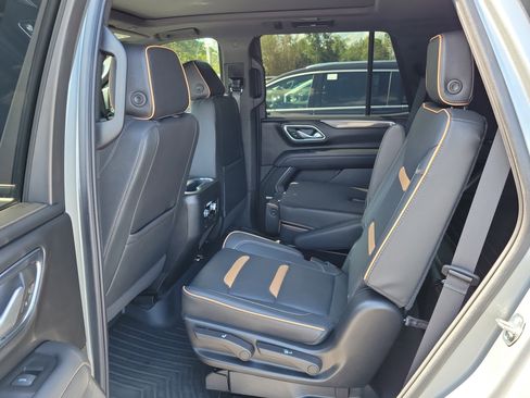 Used 2024 GMC Yukon AT4 AWD/4WD image 14