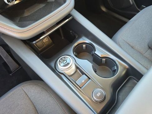 Used 2025 Ford Explorer Active AWD/4WD image 23
