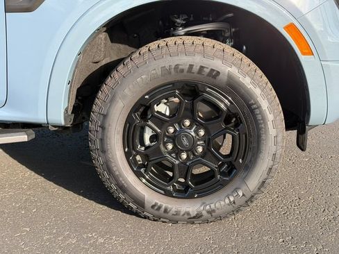 Certified 2025 Ford Ranger Lariat w/ FX4 Off-Road Package AWD/4WD image 11