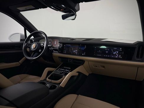 New 2026 Porsche Cayenne image 21