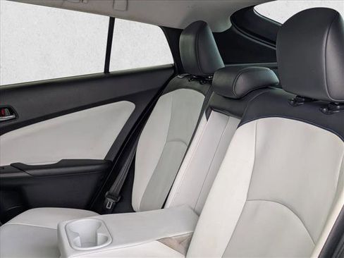 Used 2016 Toyota Prius Four Touring image 20