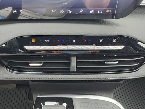 New 2026 Buick Enclave Sport Touring w/ Super Cruise Package FWD image 31