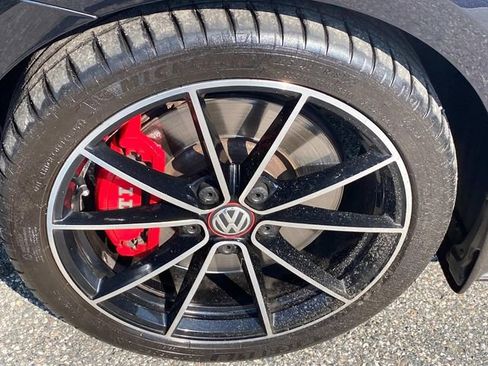 Used 2021 Volkswagen GTI Autobahn image 25