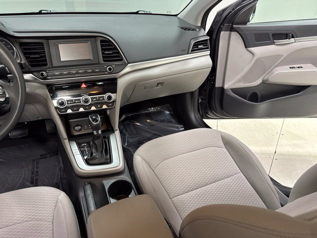 Used 2020 Hyundai Elantra SE FWD image 18