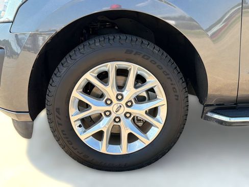 Used 2021 Ford Expedition Max XLT RWD image 12