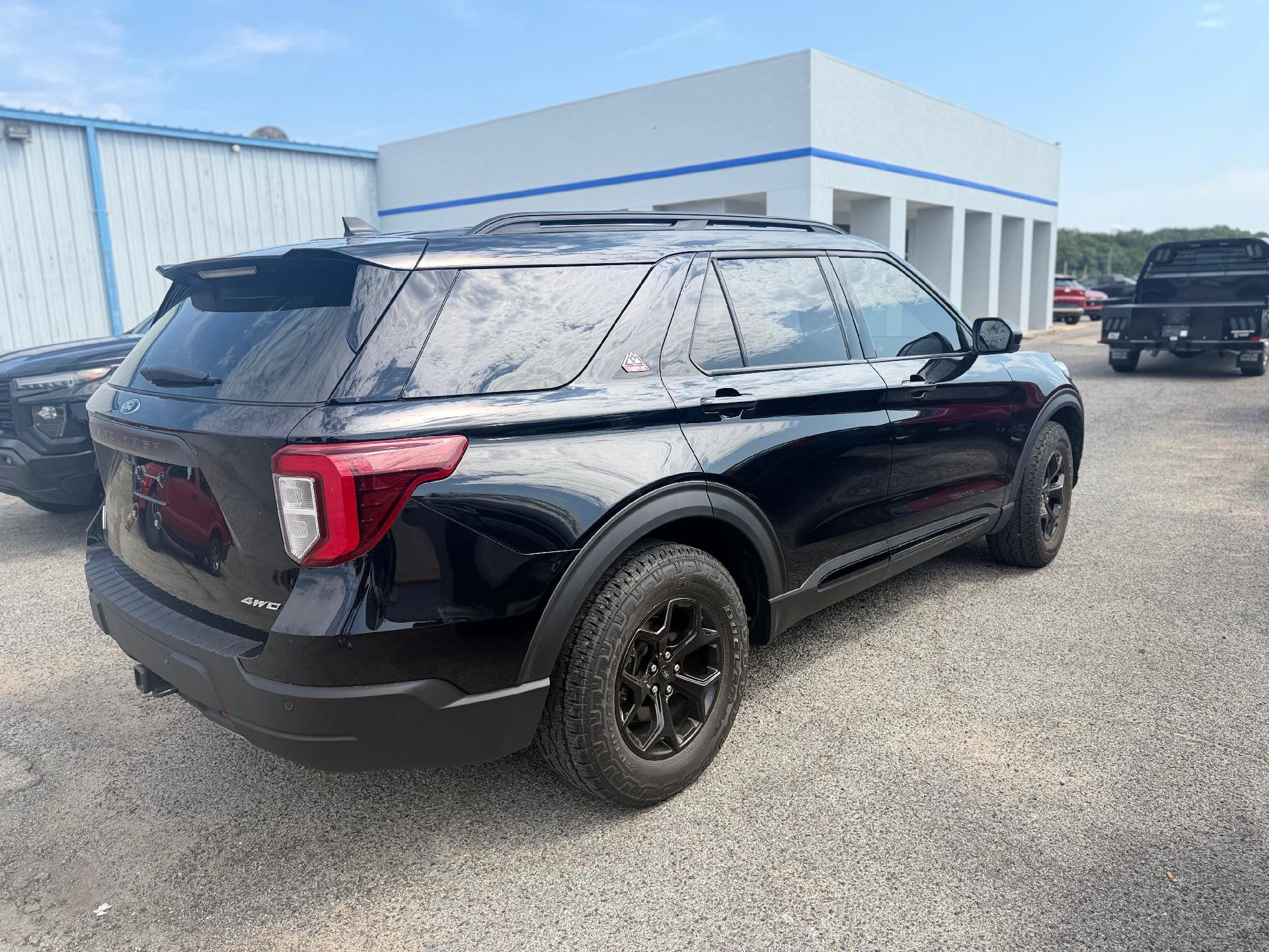 Used 2023 Ford Explorer Timberline w/ Timberline Technology Package AWD/4WD image 2