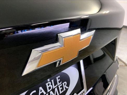 Used 2025 Chevrolet Trax LT w/ LT Convenience Package image 29