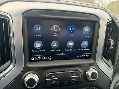 Used 2022 GMC Sierra 2500 SLE w/ SLE Value Package; image 29