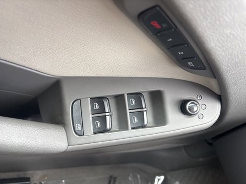 Used 2012 Audi A4 2.0T Premium Plus w/ Premium Plus Pkg image 13