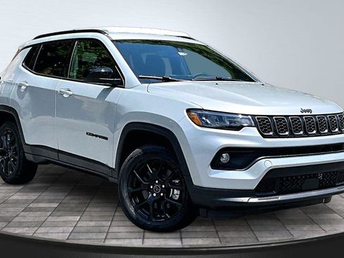 New 2026 Jeep Compass Latitude AWD/4WD image 1