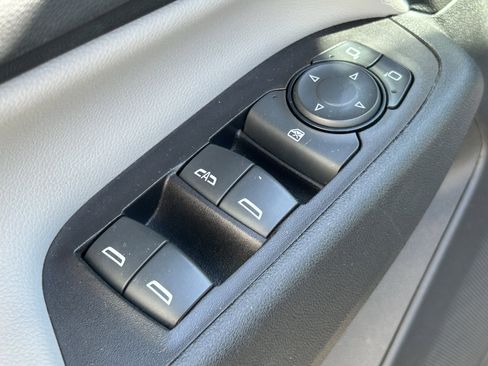 Used 2022 Chevrolet Equinox LT w/ Driver Convenience Package AWD/4WD image 16