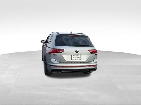 Used 2023 Volkswagen Tiguan SE R-Line FWD image 9