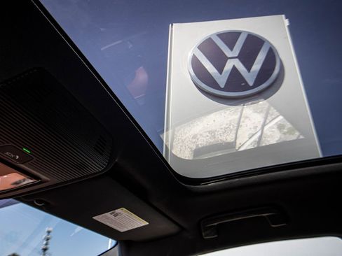 Used 2022 Volkswagen ID.4 Pro S w/ Gradient Package image 45