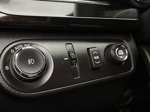 Used 2014 Chevrolet SS RWD image 28
