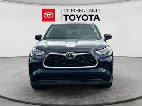 Used 2022 Toyota Highlander L FWD image 8