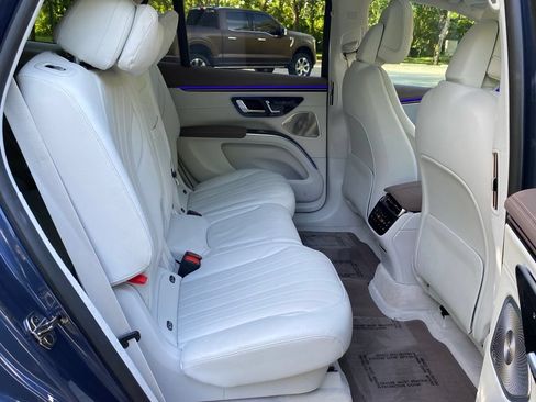 Used 2023 Mercedes-Benz EQS 450+ 4MATIC SUV w/ AMG Line Exterior Package image 17