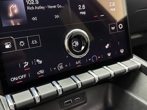 Used 2026 GMC Terrain Elevation image 21