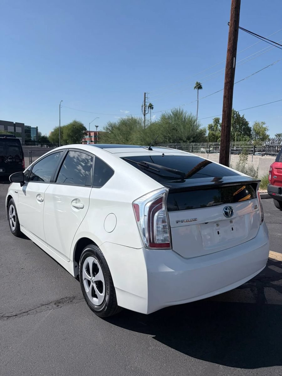 Used 2014 Toyota Prius Three w/ Solar Roof Package FWD image 4