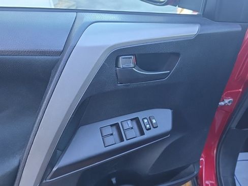 Used 2017 Toyota RAV4 LE image 15