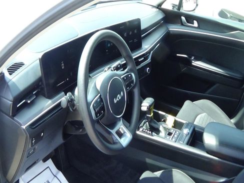 Used 2025 Kia K5 LXS FWD image 16
