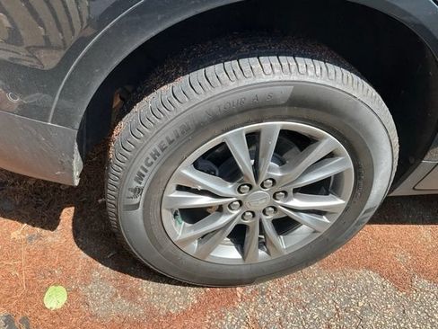 Used 2021 Cadillac XT5 Premium Luxury FWD image 13