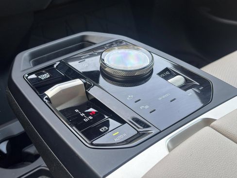 Certified 2023 BMW iX xDrive50 image 10
