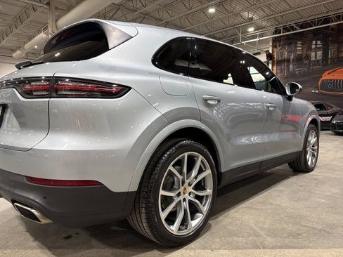 Used 2020 Porsche Cayenne image 39