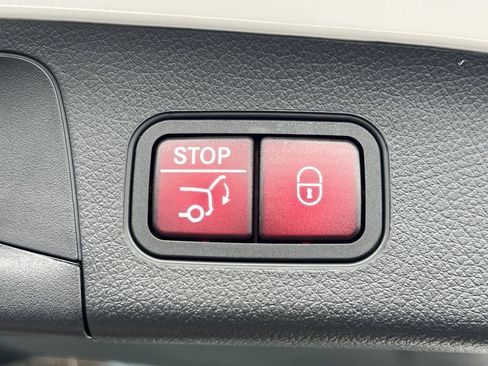 Certified 2026 Mercedes-Benz GLA 250 4MATIC image 25