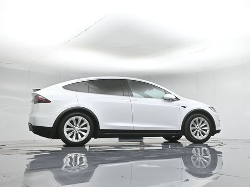 Used 2020 Tesla Model X Long Range AWD/4WD image 47