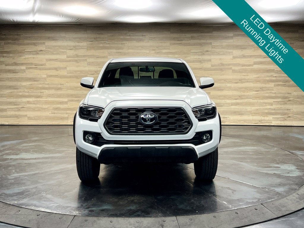 Used 2017 Toyota Tacoma TRD Off-Road w/ Tow Package (A/T) AWD/4WD image 9