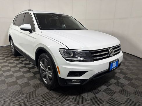 Used 2021 Volkswagen Tiguan SEL AWD/4WD image 2