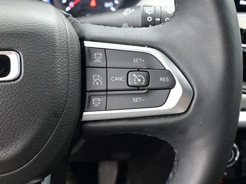 Used 2025 Jeep Compass Limited AWD/4WD image 40