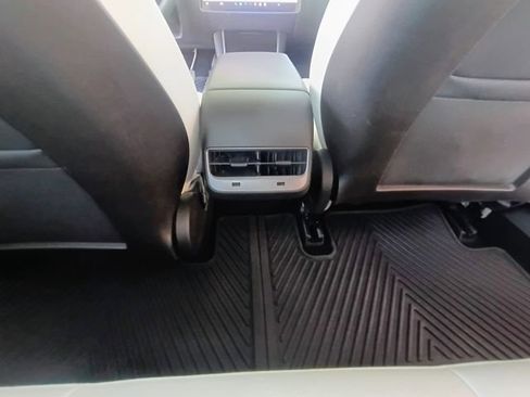 Used 2020 Tesla Model 3 Standard Range RWD image 50