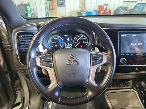 Used 2022 Mitsubishi Outlander SEL AWD/4WD image 11